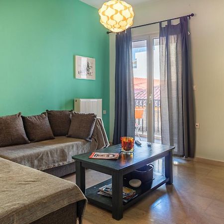 Erika'S Oasis - Stylish Gem Inthe Heart Of History Apartamento Calamata Exterior foto