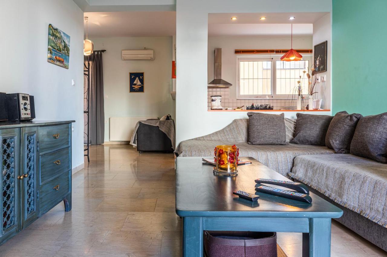Erika'S Oasis - Stylish Gem Inthe Heart Of History Apartamento Calamata Exterior foto