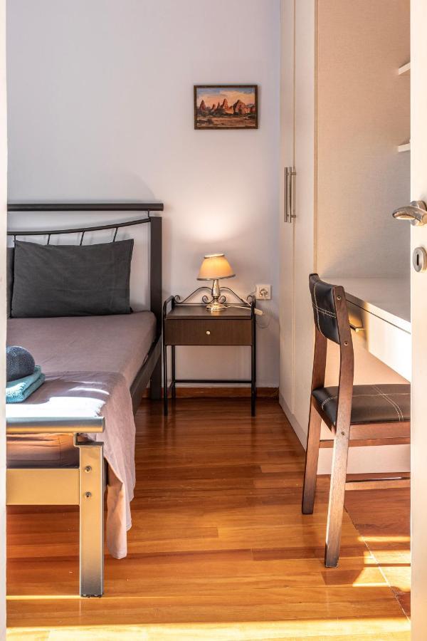 Erika'S Oasis - Stylish Gem Inthe Heart Of History Apartamento Calamata Exterior foto