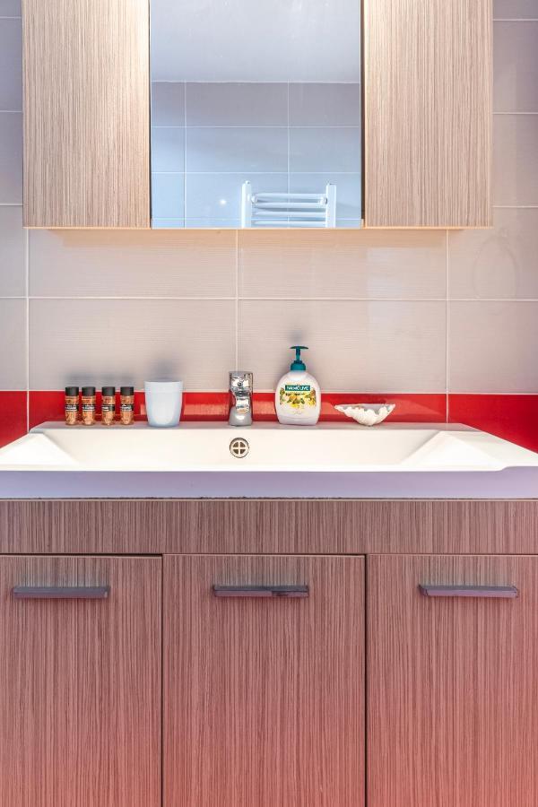 Erika'S Oasis - Stylish Gem Inthe Heart Of History Apartamento Calamata Exterior foto